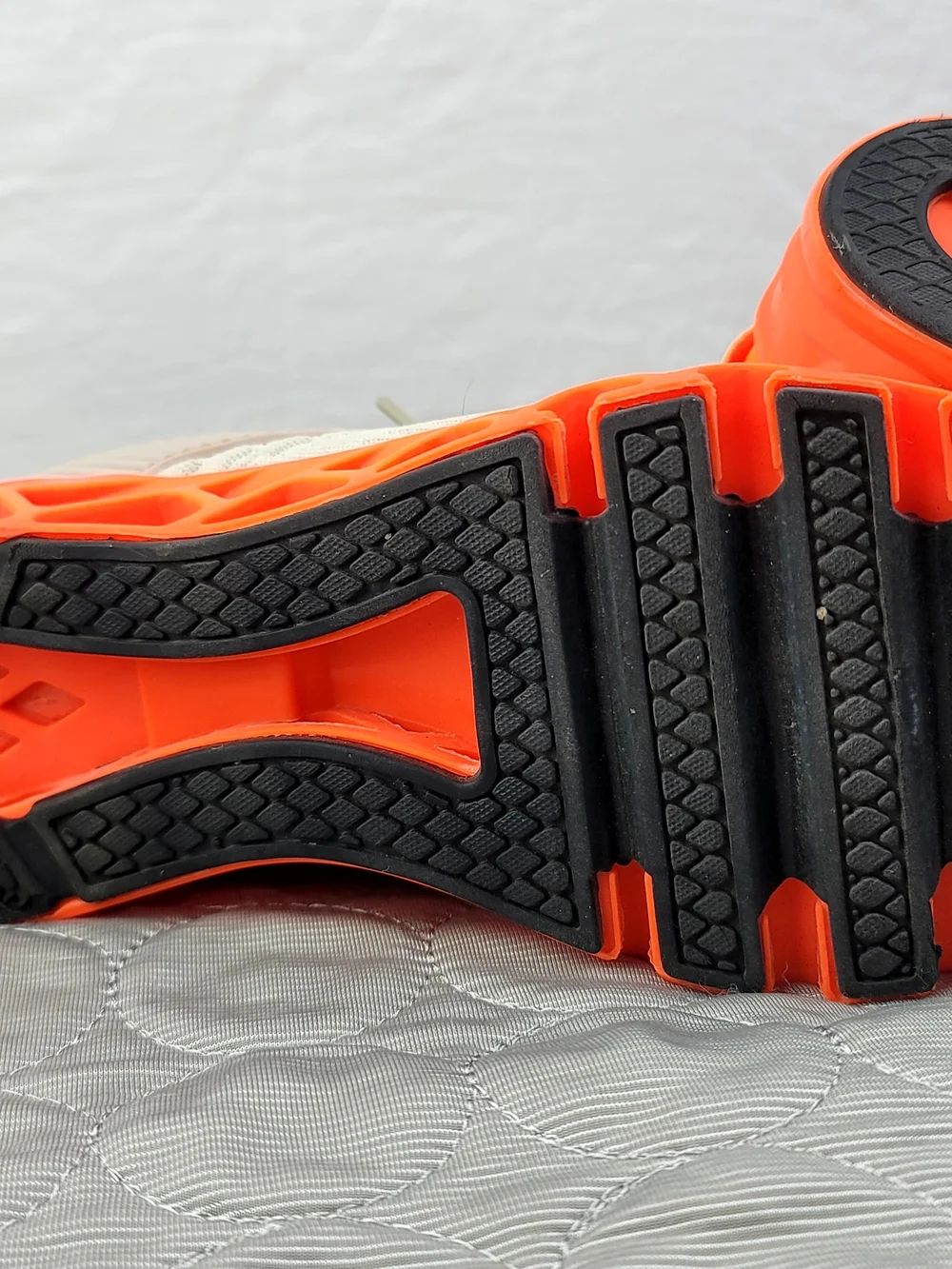 Men's Athletic Sneakers in Beige and Orange - Lightweight Performance